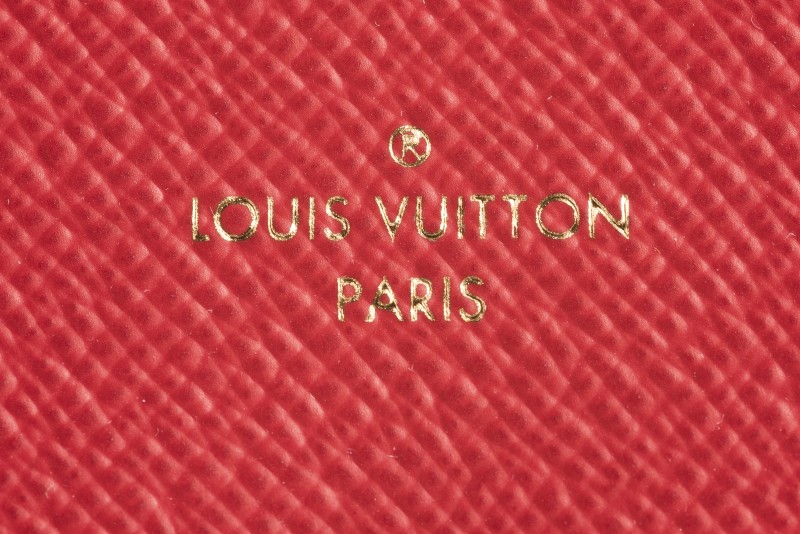3 manières de repérer les faux sacs Louis Vuitton